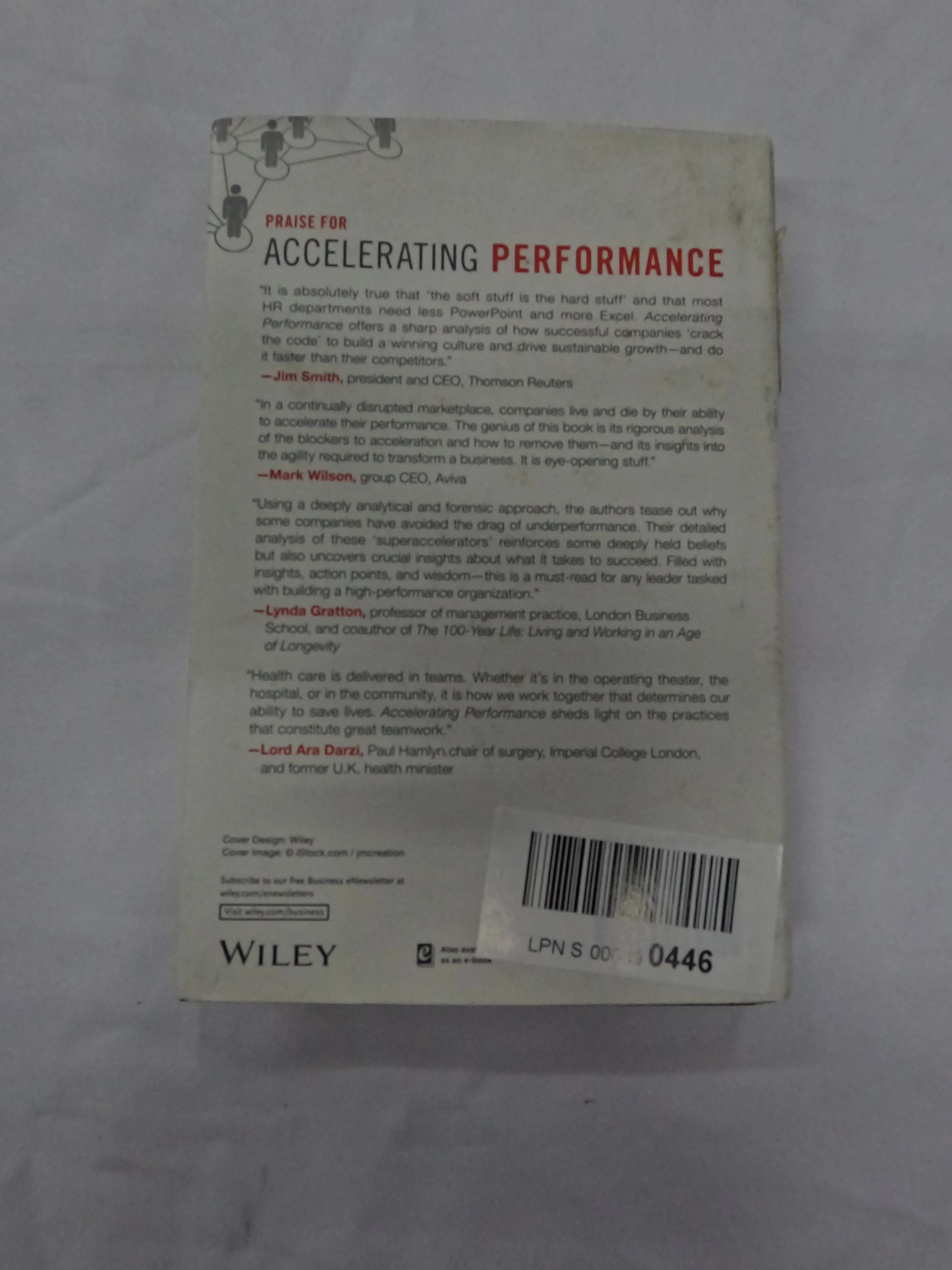 Accelerating Performance: How Organizations Can Mobilize, Execute, And Transform With Agility Hardcover