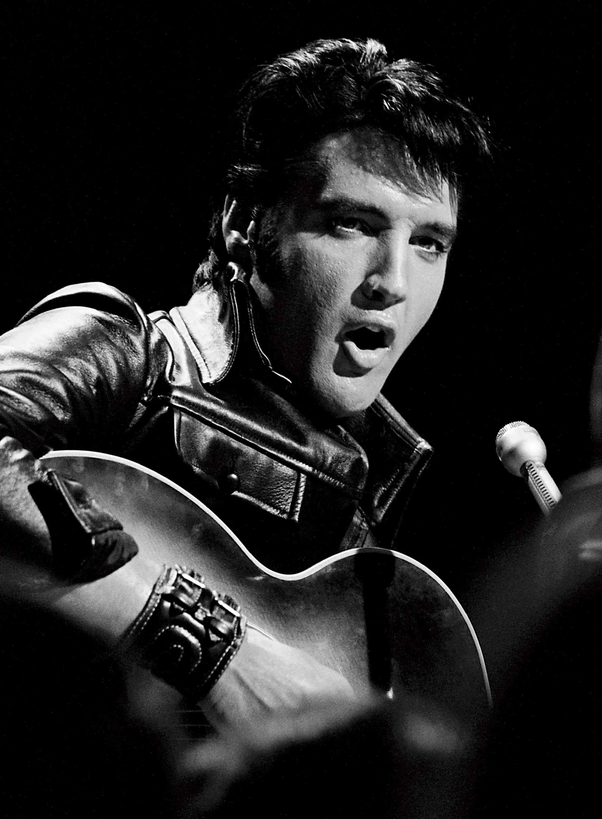 Elvis - '68 Comeback Special: Lost In Hollywood, Rock 'N' Roll Era, TV Sensation, Steve Binder's Vision, Elvis Reborn, The Performance, Ode To Christmas, Career Milestone, Rise Back To The Top & More!