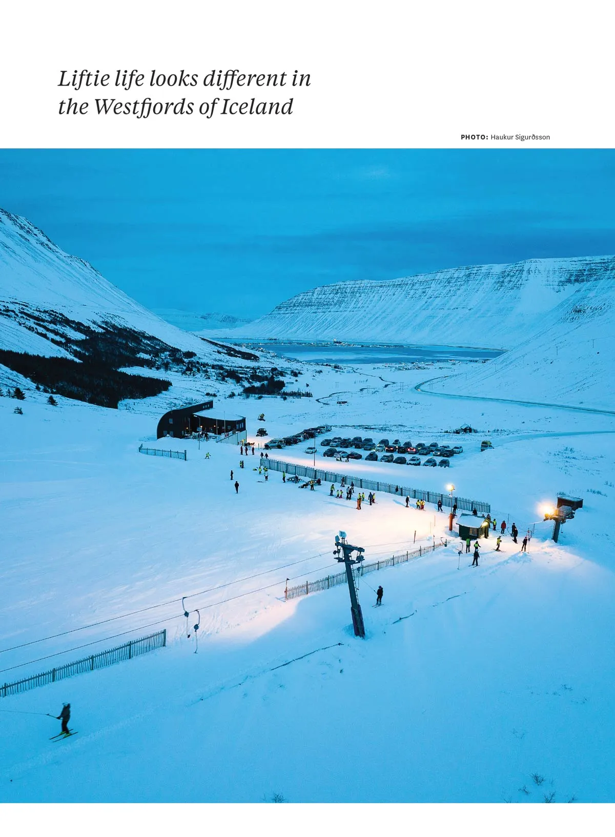 Powder: The Skier's Magazine - 2025 Photo Annual: Big Wall Skiing In Patagonia, Stunning Visuals & Epic Stories, Gritty Scenes & Inspiring Adventures From Whitefish To Alaskas Takhinsha Mountains!