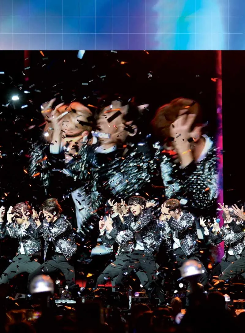 Seventeen - Fan Guide: K-Pop Band, Journey To Stardom, 13 Members, Mingyu, The8, Joshua, Seungkwan, S.Coups, Vernon, Greatest Hits, Hot, Super, Darl ing, Pretty U, 25 Facts, Quiz, Free Poster & More!
