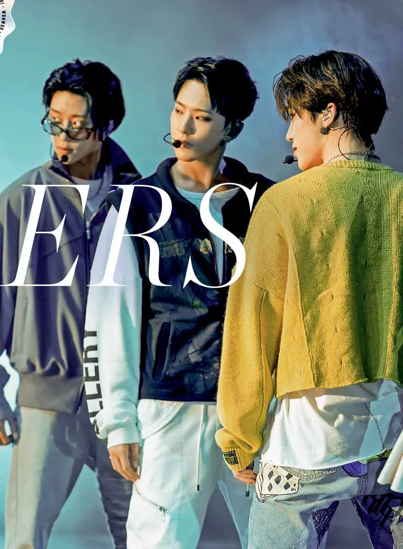 Seventeen - Fan Guide: K-Pop Band, Journey To Stardom, 13 Members, Mingyu, The8, Joshua, Seungkwan, S.Coups, Vernon, Greatest Hits, Hot, Super, Darl ing, Pretty U, 25 Facts, Quiz, Free Poster & More!