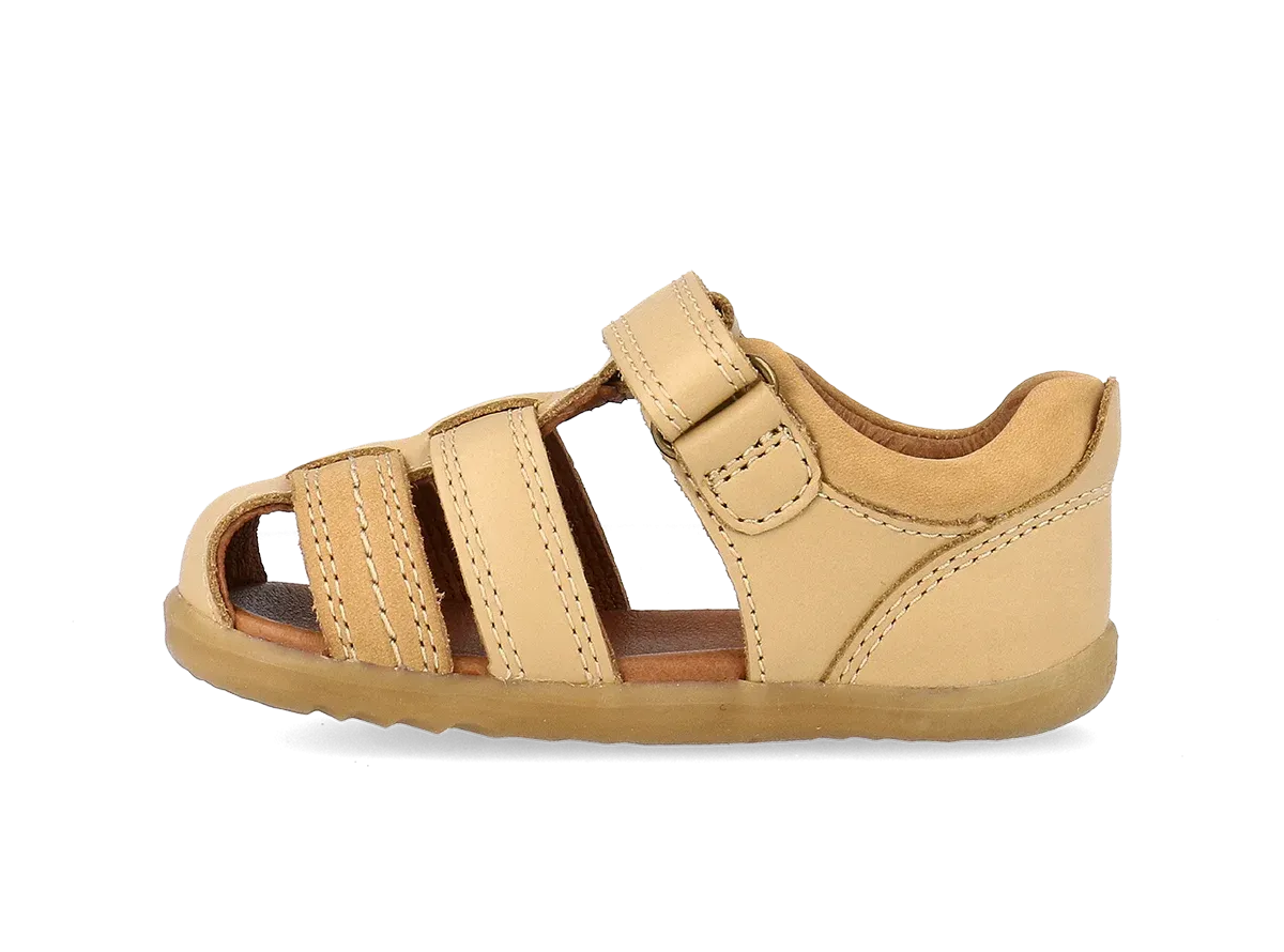 Step Up Roam Closed Sandal