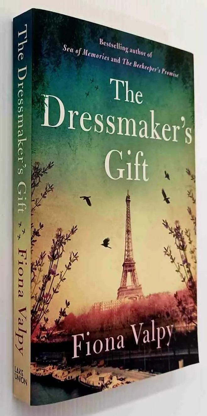 THE DRESSMAKER'S GIFT - Fiona Valpy