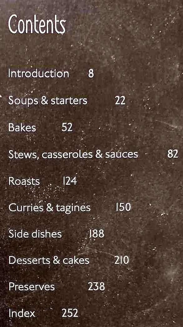 THE ESSENTIAL SLOW COOKER COOKBOOK - Lorna Brash