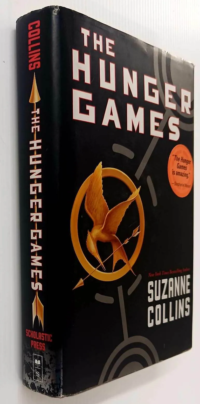 THE HUNGER GAMES - Suzanne Collins