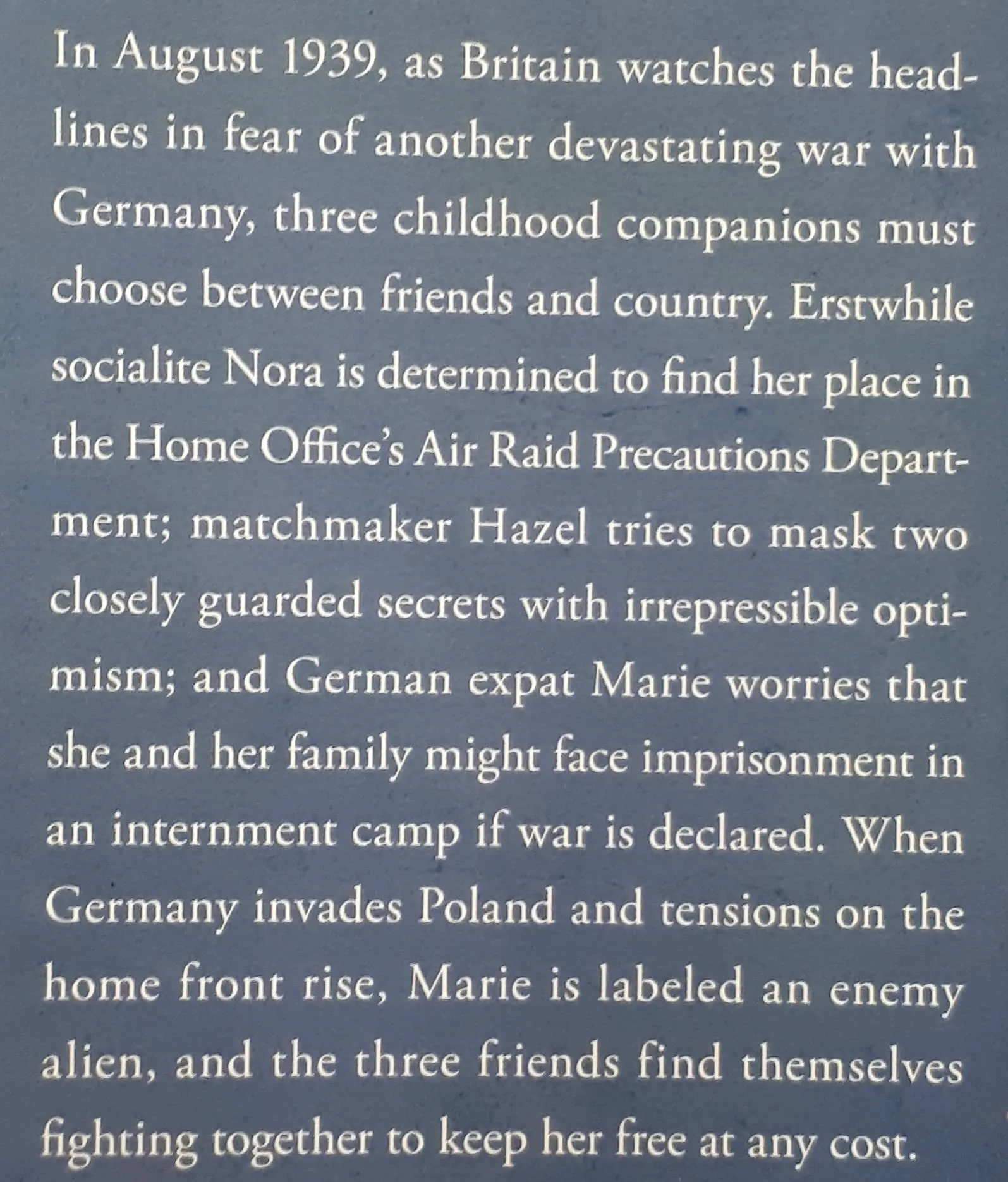 THE WHISPERS OF WAR - Julia Kelly